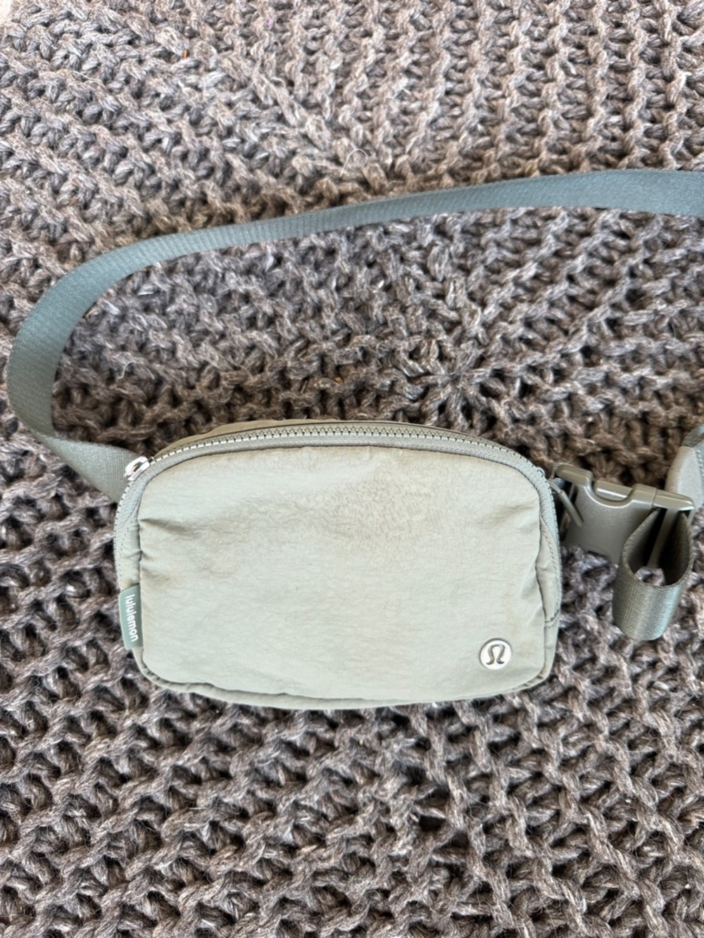 lululemon athletica Sage Green Everywhere Belt Bag